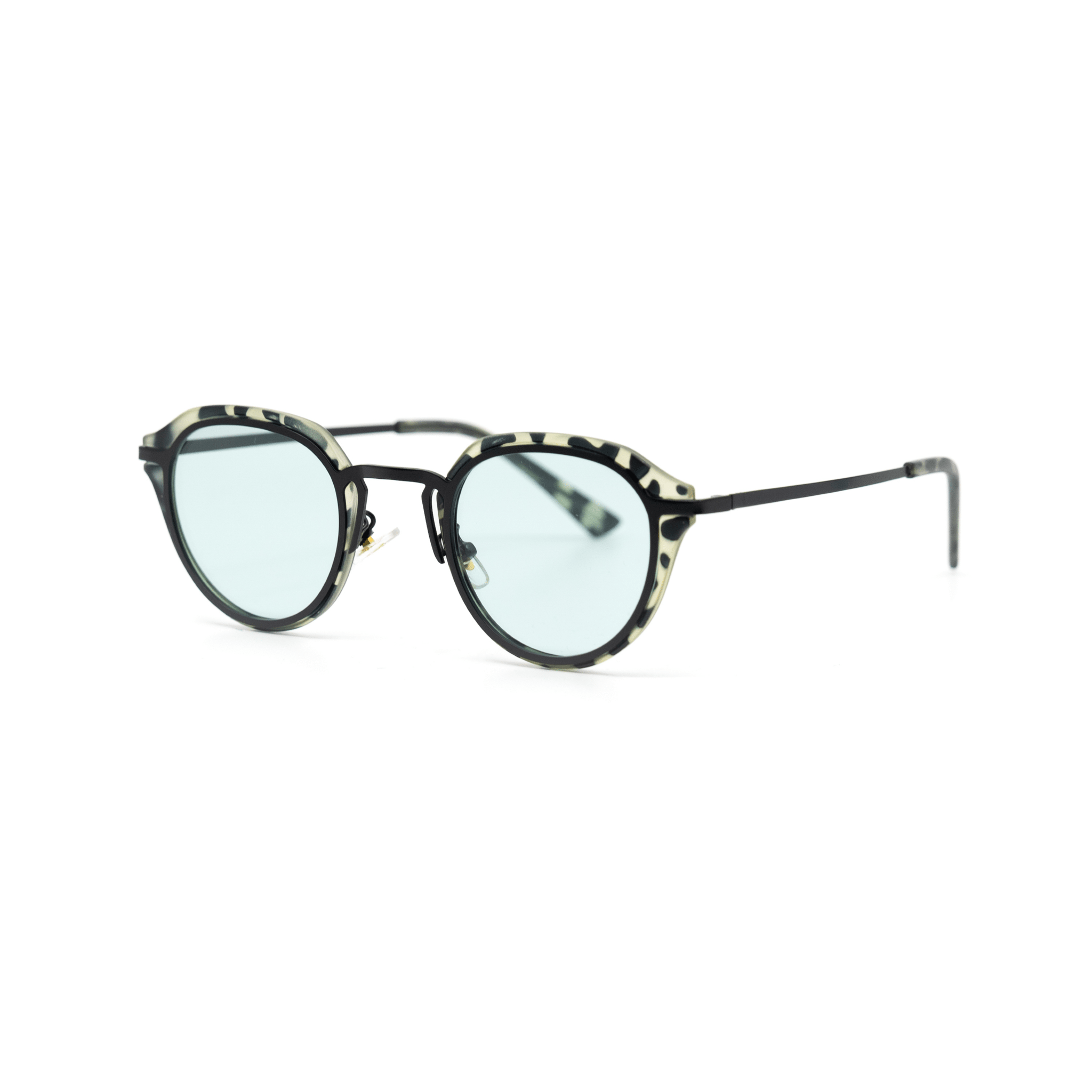 Grace - LuckyLosers - grace-ice